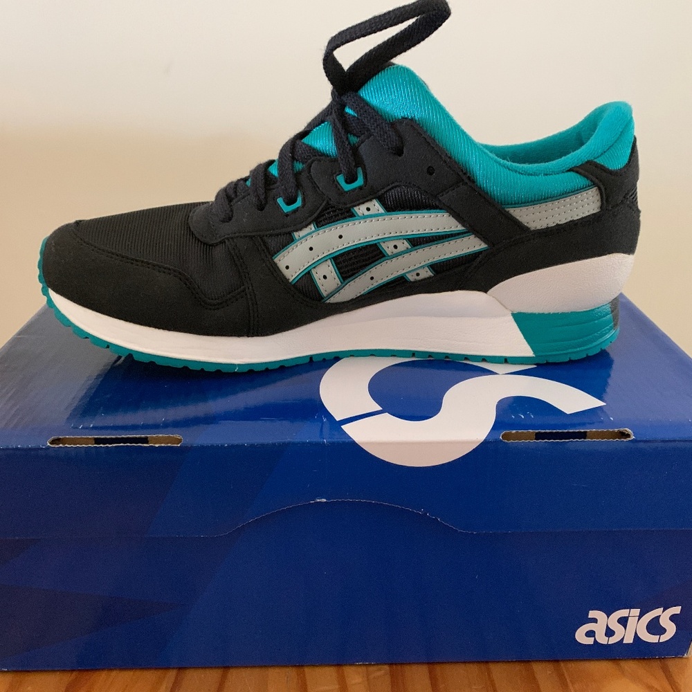 Asics Sneakers Black and Teal ( Gel Lyte III)